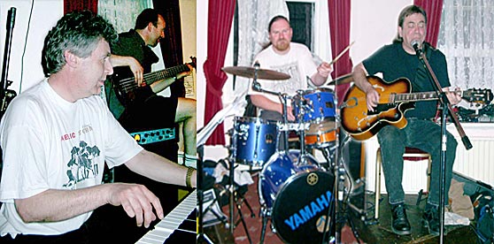 Smiling Jack Smith and his band - Isle of Man 2004 - click anywhere to return to Jack's page.